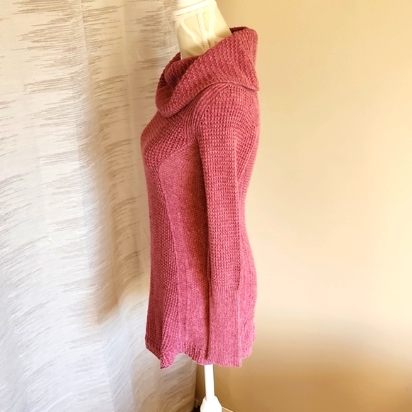 Angel of the North turtle neck sweater - Picture 3 of 4